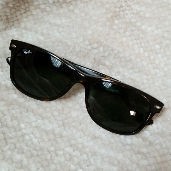 Ray-Ban New Wayfarers - Picture 2 of 8